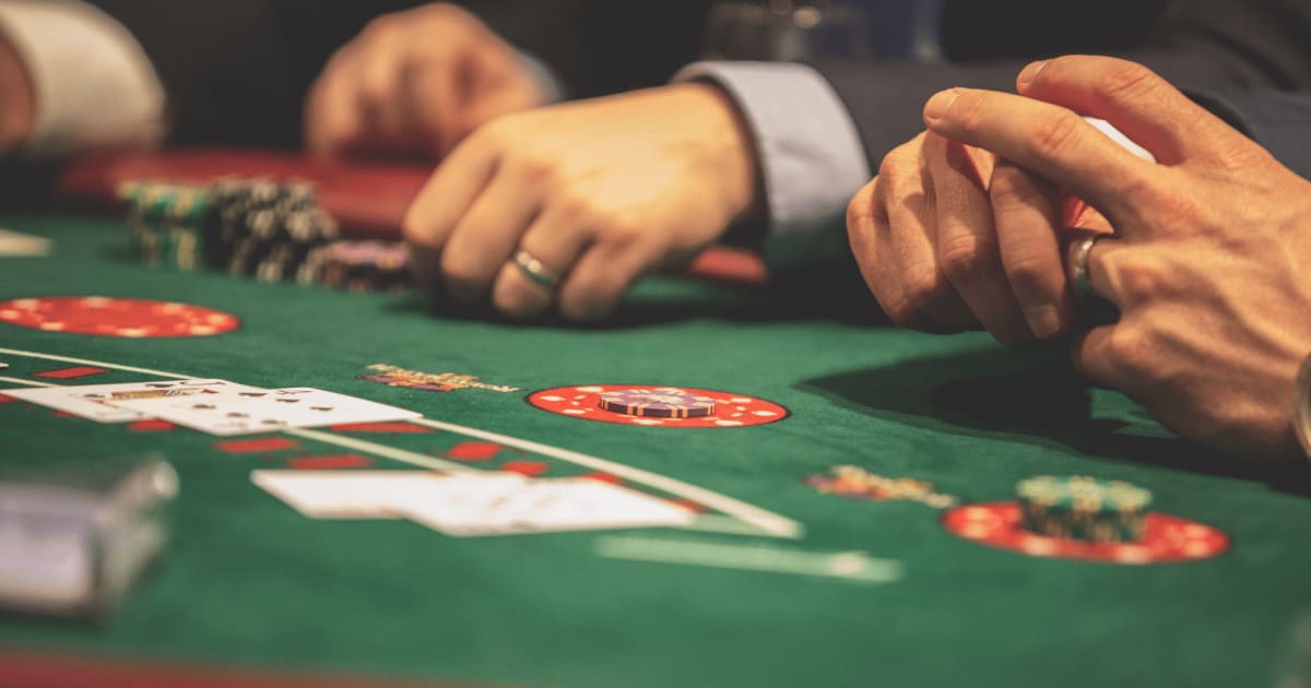 Dvi populiariausios tikrų pinigų pokerio programos, skirtos „Android“.